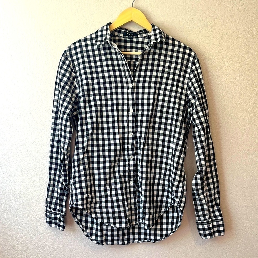 Forever 21 Buffalo oversized black and white plaid button down blouse sz medium